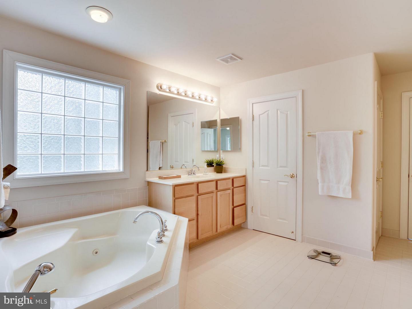 130 CHERRY HILL DR, STAFFORD, Virginia 22556, 5 Bedrooms Bedrooms, ,4 BathroomsBathrooms,Residential,For sale,130 CHERRY HILL DR,VAST2039618 MLS # VAST2039618