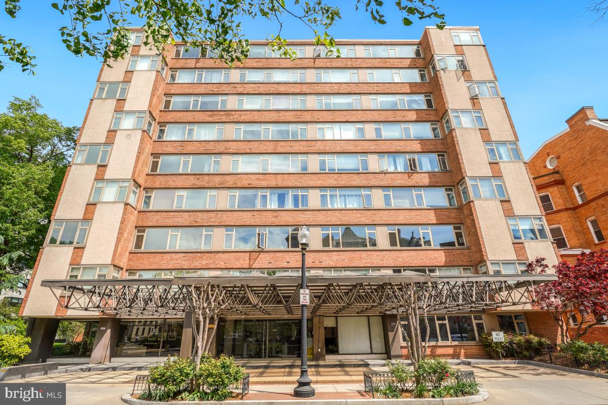 1545 18TH ST NW #215, WASHINGTON, District Of Columbia 20036, 2 Bedrooms Bedrooms, ,1 BathroomBathrooms,Residential,For sale,1545 18TH ST NW #215,DCDC2204712 MLS # DCDC2204712