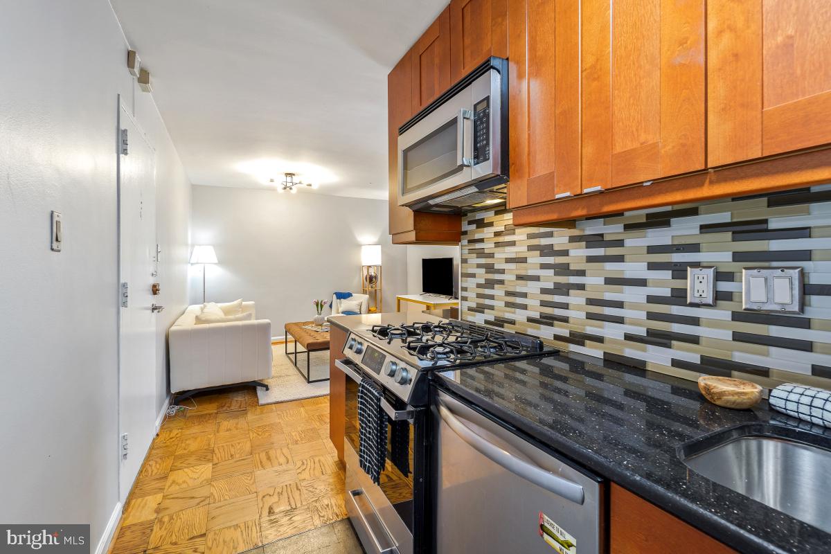 1545 18TH ST NW #215, WASHINGTON, District Of Columbia 20036, 2 Bedrooms Bedrooms, ,1 BathroomBathrooms,Residential,For sale,1545 18TH ST NW #215,DCDC2204712 MLS # DCDC2204712