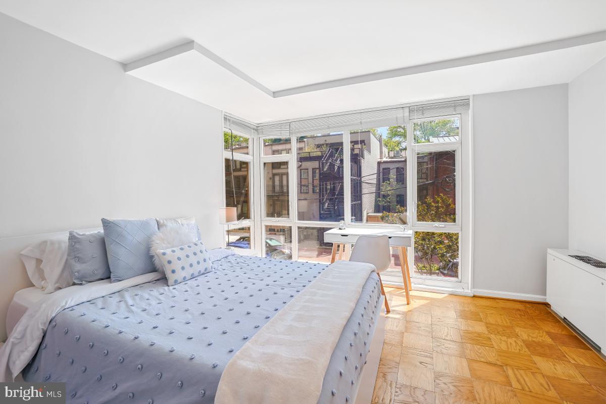1545 18TH ST NW #215, WASHINGTON, District Of Columbia 20036, 2 Bedrooms Bedrooms, ,1 BathroomBathrooms,Residential,For sale,1545 18TH ST NW #215,DCDC2204712 MLS # DCDC2204712