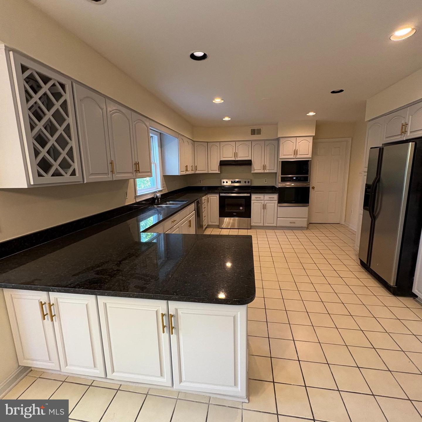 3502 HOLLY RD, ANNANDALE, Virginia 22003, 5 Bedrooms Bedrooms, ,2 BathroomsBathrooms,Residential,For sale,3502 HOLLY RD,VAFX2246692 MLS # VAFX2246692