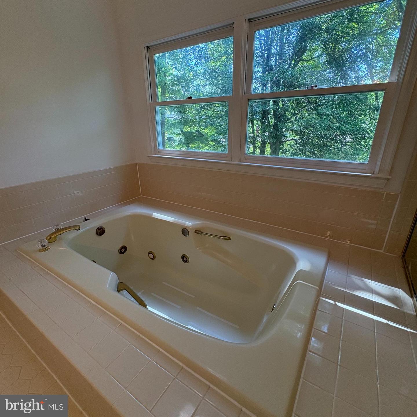 3502 HOLLY RD, ANNANDALE, Virginia 22003, 5 Bedrooms Bedrooms, ,2 BathroomsBathrooms,Residential,For sale,3502 HOLLY RD,VAFX2246692 MLS # VAFX2246692