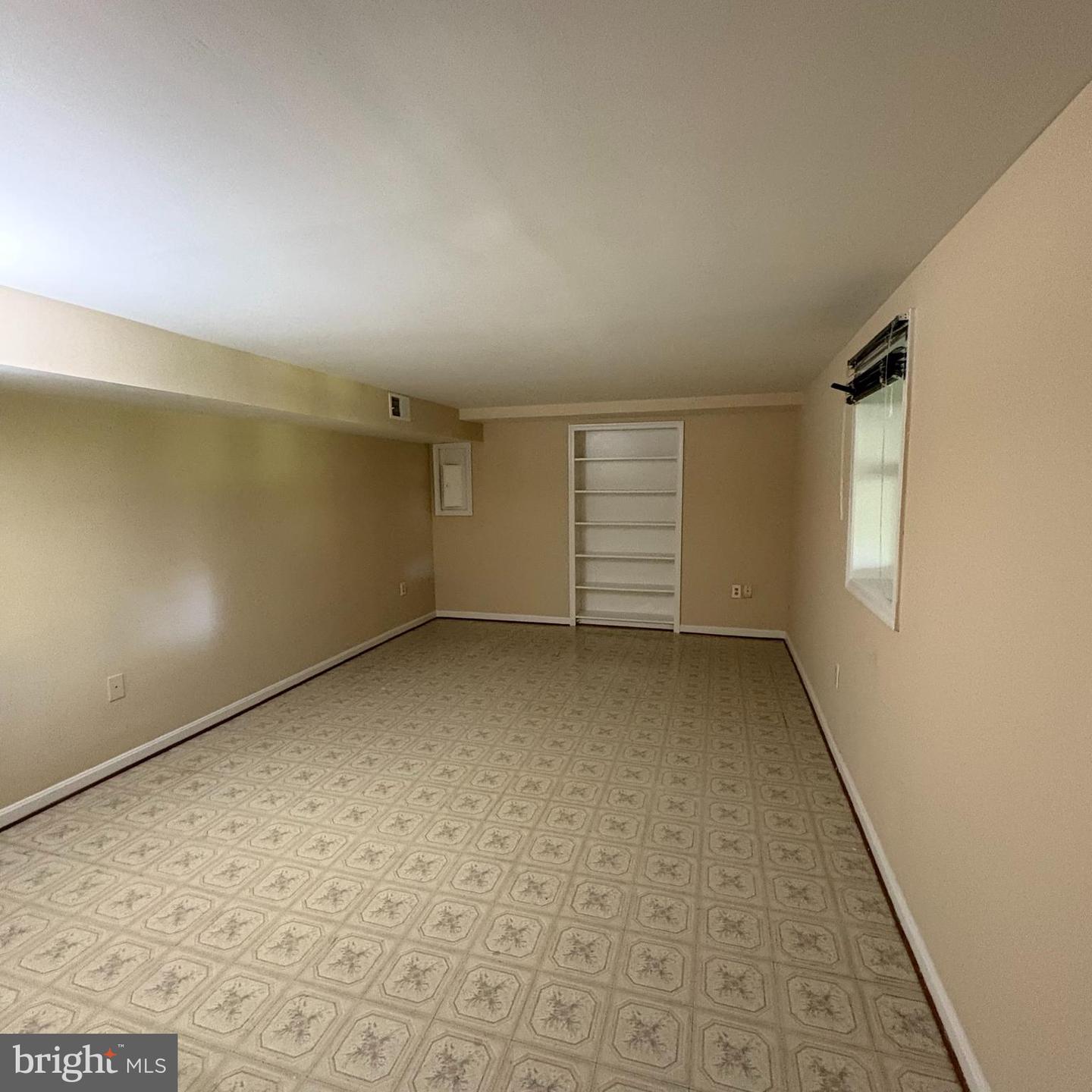 3502 HOLLY RD, ANNANDALE, Virginia 22003, 5 Bedrooms Bedrooms, ,2 BathroomsBathrooms,Residential,For sale,3502 HOLLY RD,VAFX2246692 MLS # VAFX2246692