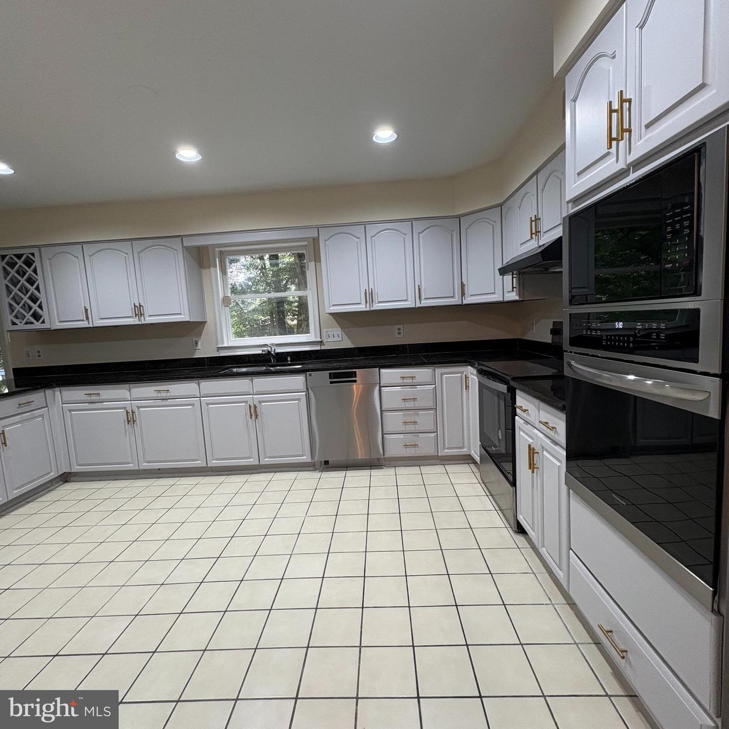 3502 HOLLY RD, ANNANDALE, Virginia 22003, 5 Bedrooms Bedrooms, ,2 BathroomsBathrooms,Residential,For sale,3502 HOLLY RD,VAFX2246692 MLS # VAFX2246692