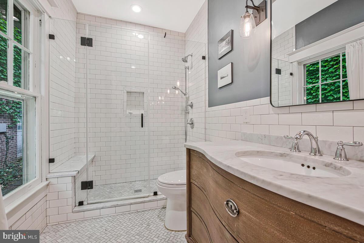3419 30TH ST NW, WASHINGTON, District Of Columbia 20008, 2 Bedrooms Bedrooms, ,3 BathroomsBathrooms,Residential,For sale,3419 30TH ST NW,DCDC2205072 MLS # DCDC2205072