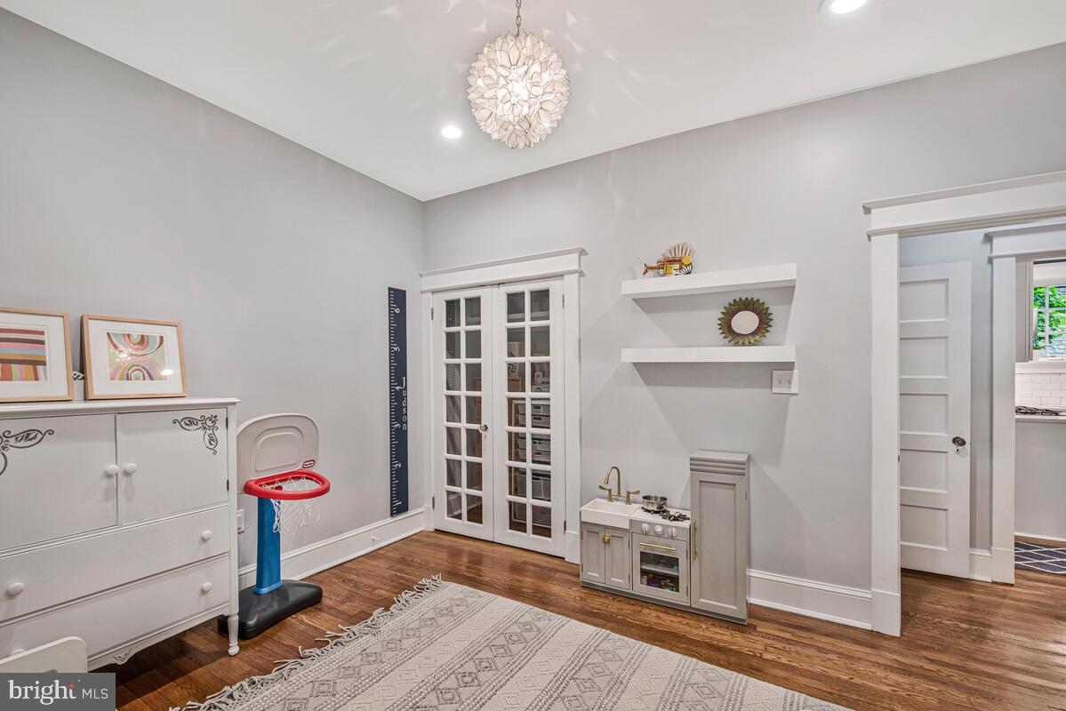 3419 30TH ST NW, WASHINGTON, District Of Columbia 20008, 2 Bedrooms Bedrooms, ,3 BathroomsBathrooms,Residential,For sale,3419 30TH ST NW,DCDC2205072 MLS # DCDC2205072