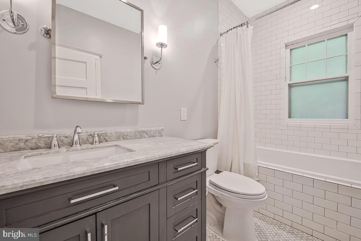 3419 30TH ST NW, WASHINGTON, District Of Columbia 20008, 2 Bedrooms Bedrooms, ,3 BathroomsBathrooms,Residential,For sale,3419 30TH ST NW,DCDC2205072 MLS # DCDC2205072