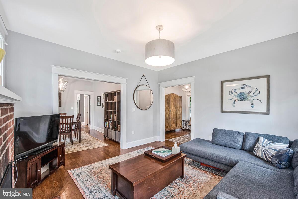 3419 30TH ST NW, WASHINGTON, District Of Columbia 20008, 2 Bedrooms Bedrooms, ,3 BathroomsBathrooms,Residential,For sale,3419 30TH ST NW,DCDC2205072 MLS # DCDC2205072