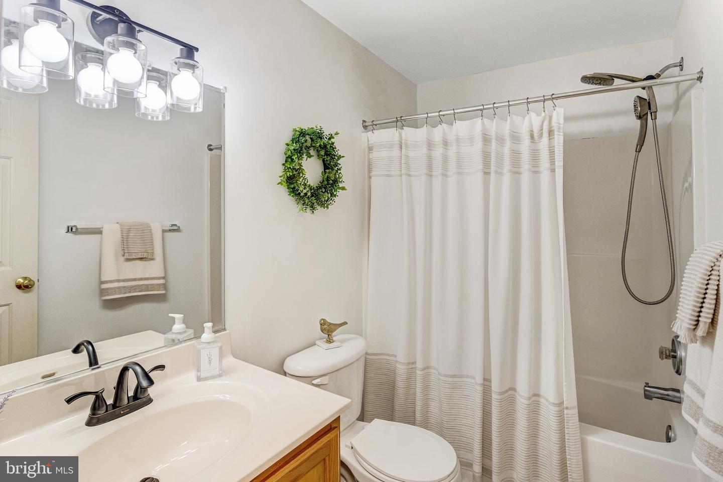 244 MARSDEN HEIGHTS RD, LINDEN, Virginia 22642, 4 Bedrooms Bedrooms, ,3 BathroomsBathrooms,Residential,For sale,244 MARSDEN HEIGHTS RD,VAWR2011424 MLS # VAWR2011424