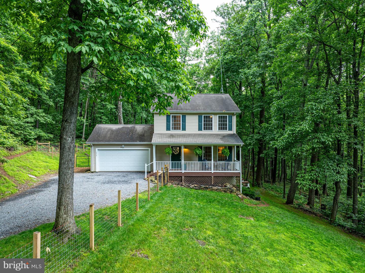 244 MARSDEN HEIGHTS RD, LINDEN, Virginia 22642, 4 Bedrooms Bedrooms, ,3 BathroomsBathrooms,Residential,For sale,244 MARSDEN HEIGHTS RD,VAWR2011424 MLS # VAWR2011424
