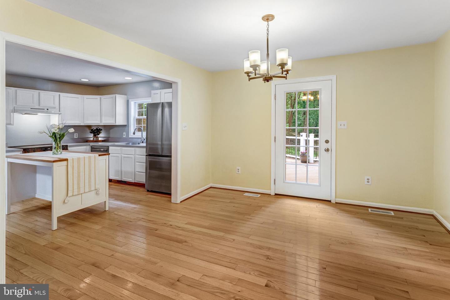 244 MARSDEN HEIGHTS RD, LINDEN, Virginia 22642, 4 Bedrooms Bedrooms, ,3 BathroomsBathrooms,Residential,For sale,244 MARSDEN HEIGHTS RD,VAWR2011424 MLS # VAWR2011424