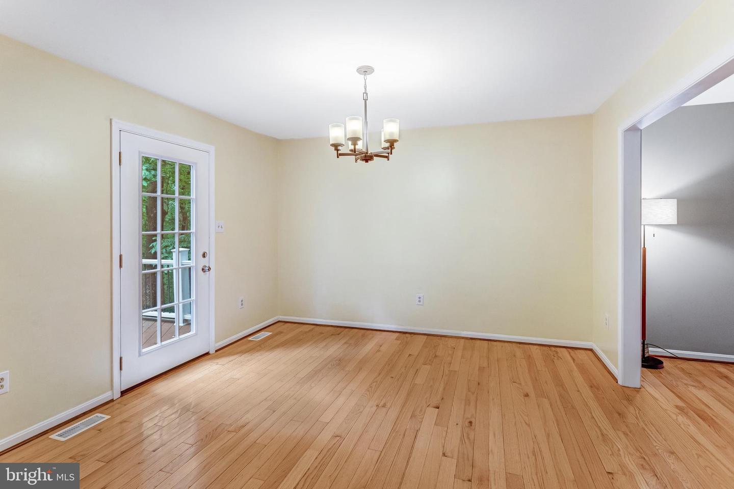 244 MARSDEN HEIGHTS RD, LINDEN, Virginia 22642, 4 Bedrooms Bedrooms, ,3 BathroomsBathrooms,Residential,For sale,244 MARSDEN HEIGHTS RD,VAWR2011424 MLS # VAWR2011424