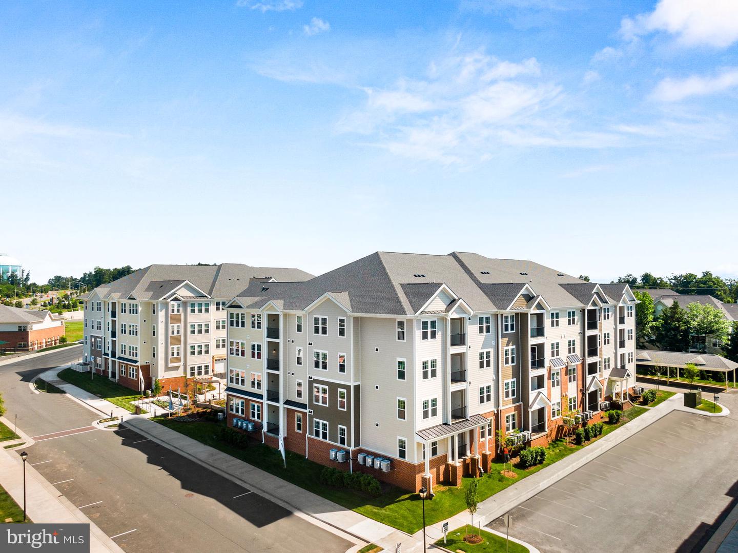700 MOUNT AIRY TER NE #205, LEESBURG, Virginia 20176, 2 Bedrooms Bedrooms, ,2 BathroomsBathrooms,Residential,For sale,700 MOUNT AIRY TER NE #205,VALO2099428 MLS # VALO2099428