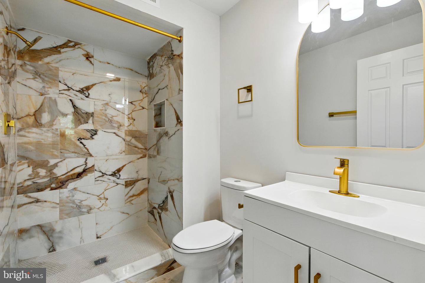 8604 SHADWELL DR #26, ALEXANDRIA, Virginia 22309, 2 Bedrooms Bedrooms, ,2 BathroomsBathrooms,Residential,For sale,8604 SHADWELL DR #26,VAFX2247134 MLS # VAFX2247134