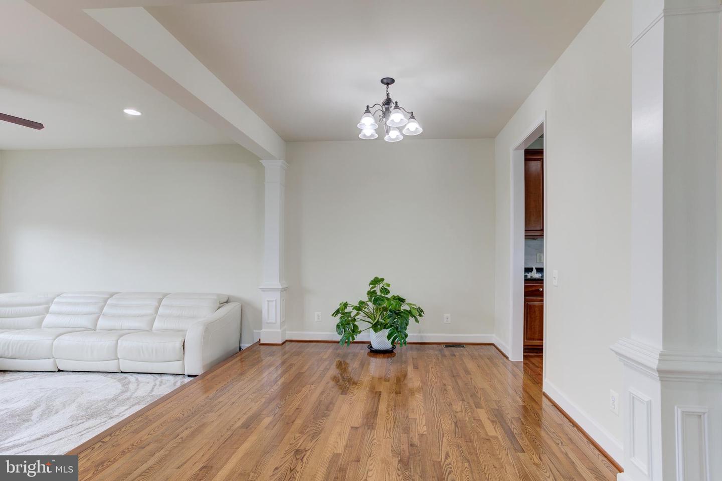 42900 BITTNER SQ, ASHBURN, Virginia 20148, 3 Bedrooms Bedrooms, ,2 BathroomsBathrooms,Residential,For sale,42900 BITTNER SQ,VALO2099442 MLS # VALO2099442