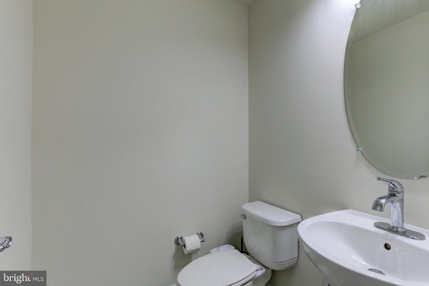 42900 BITTNER SQ, ASHBURN, Virginia 20148, 3 Bedrooms Bedrooms, ,2 BathroomsBathrooms,Residential,For sale,42900 BITTNER SQ,VALO2099442 MLS # VALO2099442