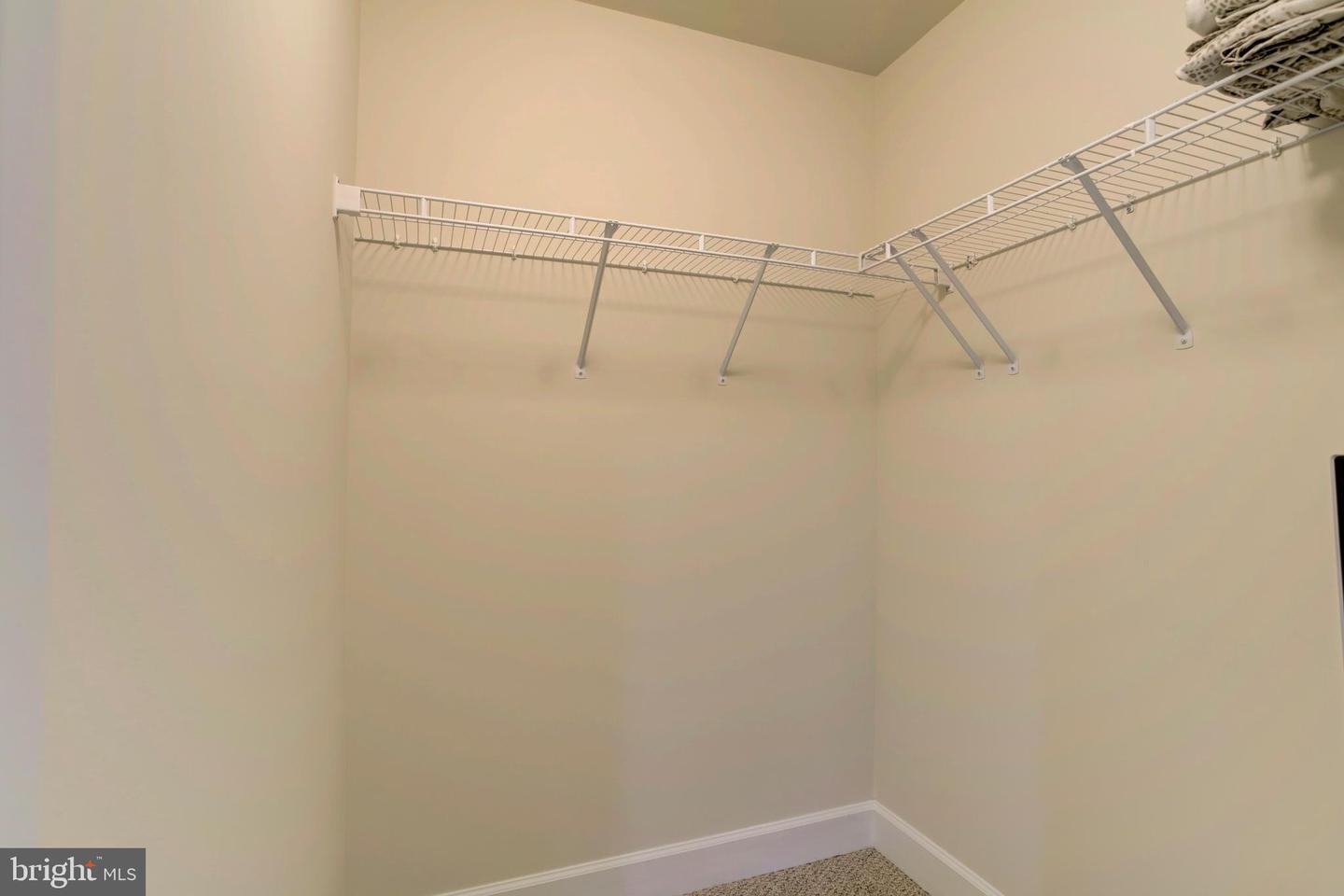 42900 BITTNER SQ, ASHBURN, Virginia 20148, 3 Bedrooms Bedrooms, ,2 BathroomsBathrooms,Residential,For sale,42900 BITTNER SQ,VALO2099442 MLS # VALO2099442
