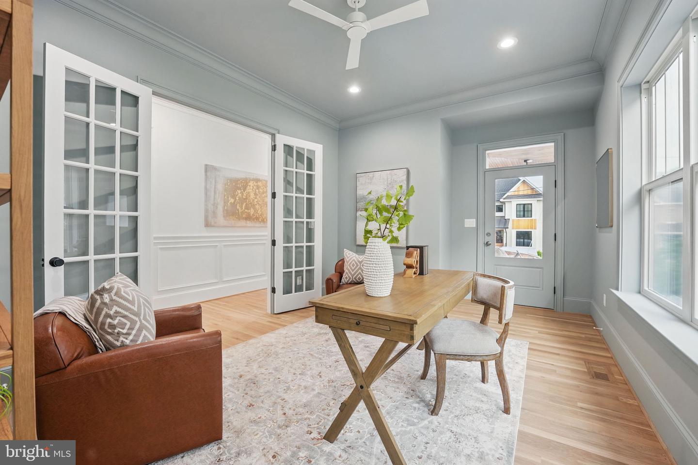 4705 25TH ST N, ARLINGTON, Virginia 22207, 7 Bedrooms Bedrooms, ,6 BathroomsBathrooms,Residential,For sale,4705 25TH ST N,VAAR2059122 MLS # VAAR2059122