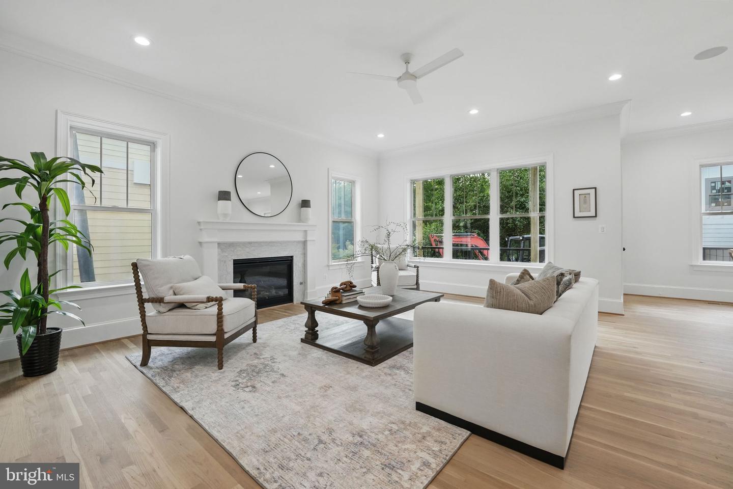 4705 25TH ST N, ARLINGTON, Virginia 22207, 7 Bedrooms Bedrooms, ,6 BathroomsBathrooms,Residential,For sale,4705 25TH ST N,VAAR2059122 MLS # VAAR2059122