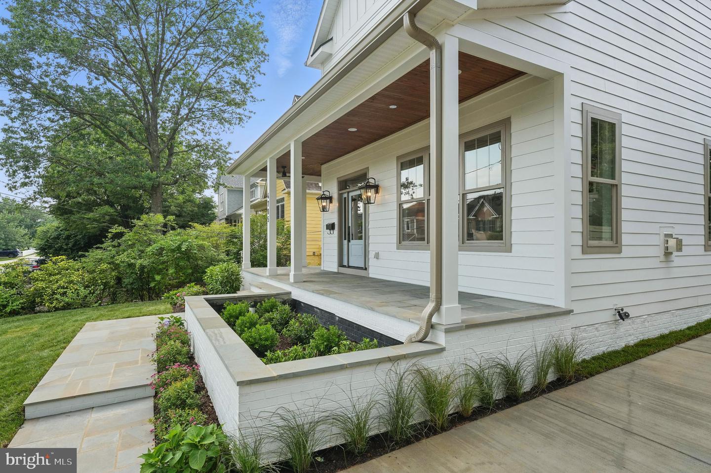 4705 25TH ST N, ARLINGTON, Virginia 22207, 7 Bedrooms Bedrooms, ,6 BathroomsBathrooms,Residential,For sale,4705 25TH ST N,VAAR2059122 MLS # VAAR2059122