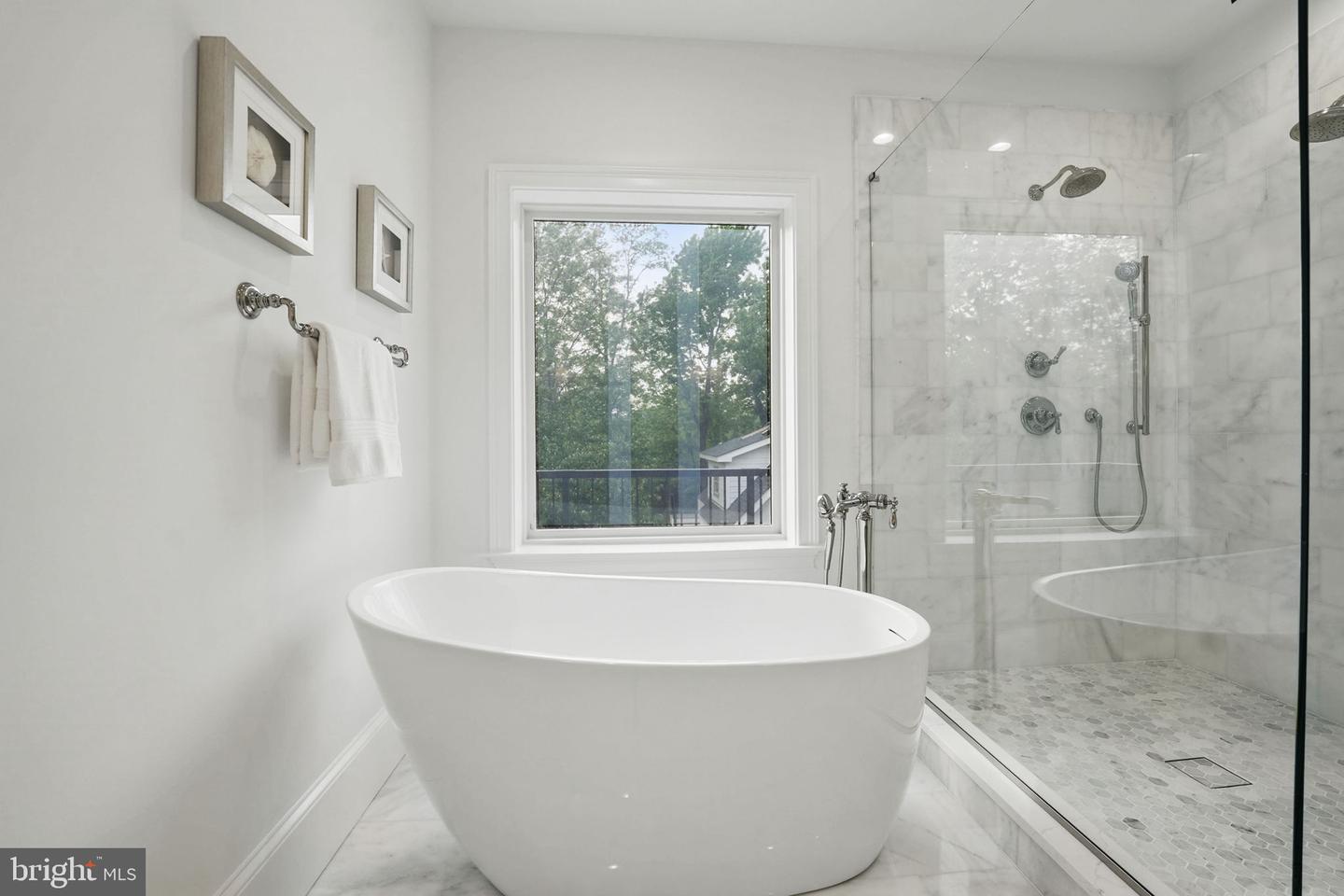 4705 25TH ST N, ARLINGTON, Virginia 22207, 7 Bedrooms Bedrooms, ,6 BathroomsBathrooms,Residential,For sale,4705 25TH ST N,VAAR2059122 MLS # VAAR2059122