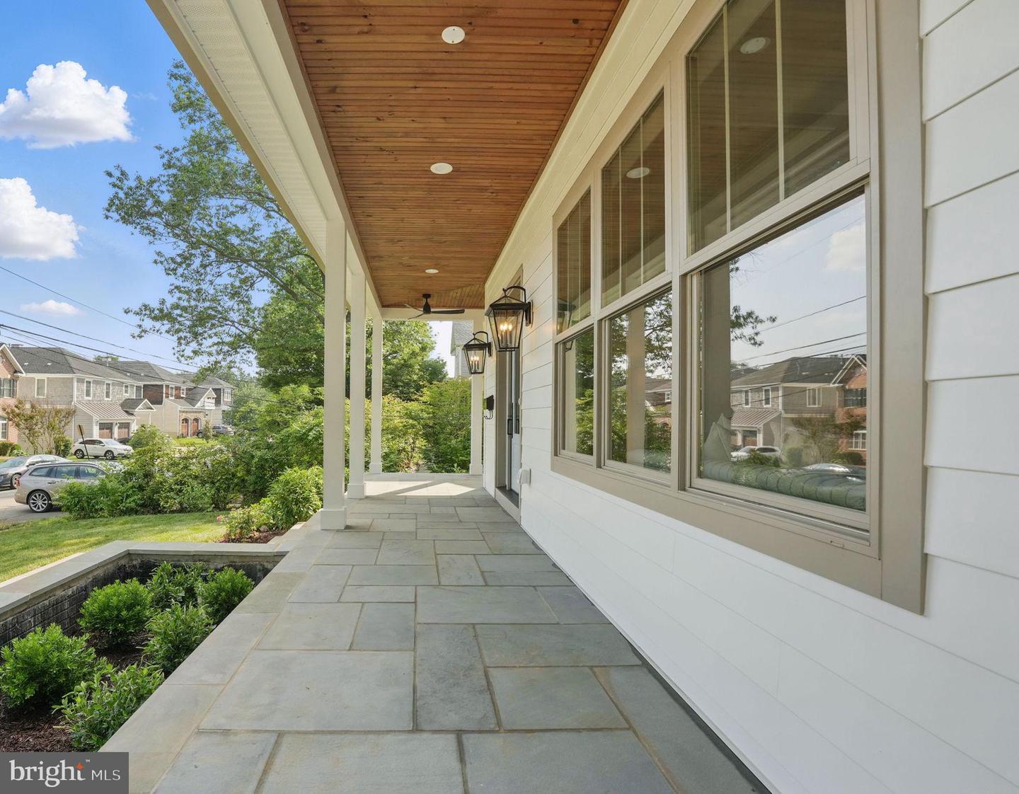 4705 25TH ST N, ARLINGTON, Virginia 22207, 7 Bedrooms Bedrooms, ,6 BathroomsBathrooms,Residential,For sale,4705 25TH ST N,VAAR2059122 MLS # VAAR2059122