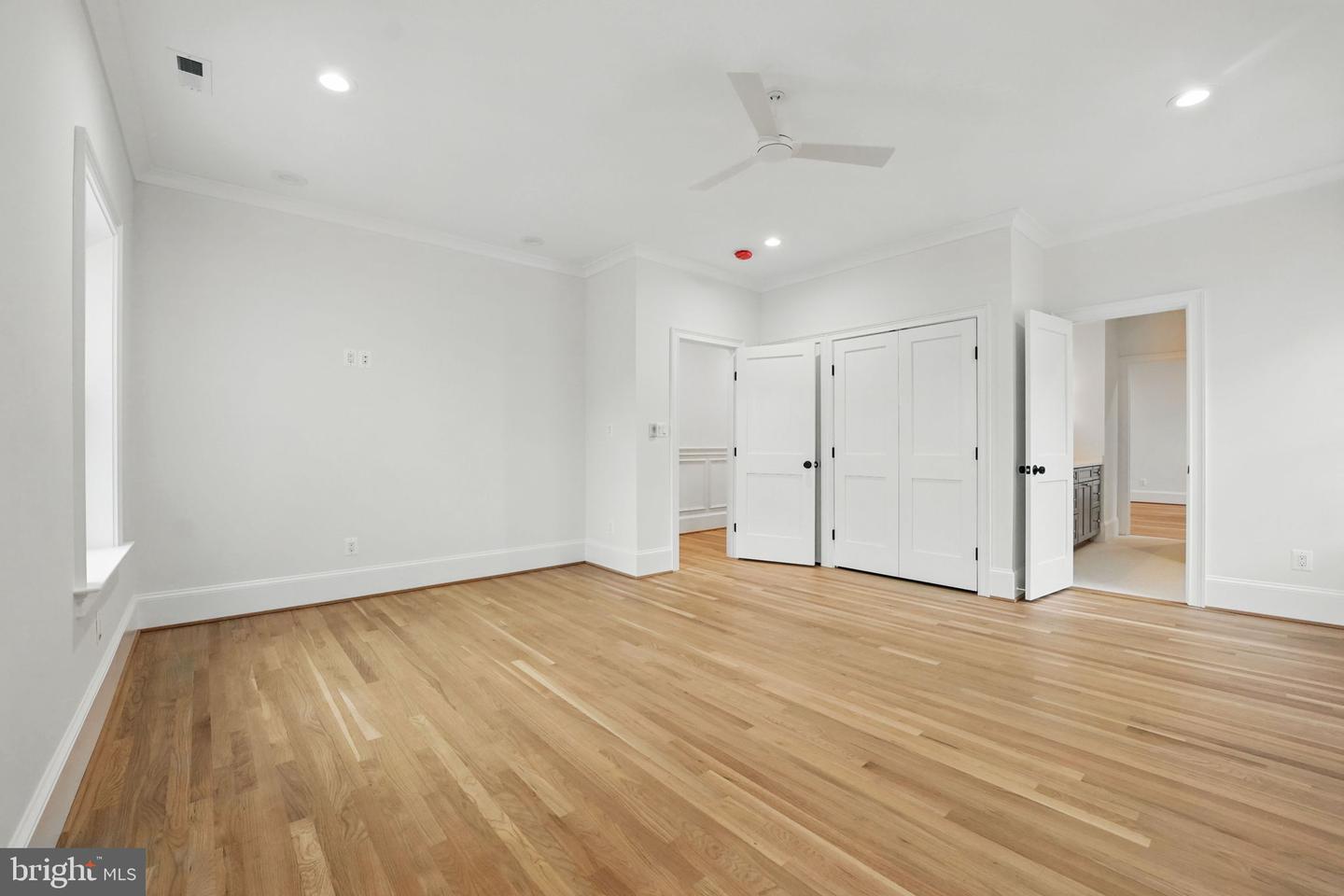 4705 25TH ST N, ARLINGTON, Virginia 22207, 7 Bedrooms Bedrooms, ,6 BathroomsBathrooms,Residential,For sale,4705 25TH ST N,VAAR2059122 MLS # VAAR2059122