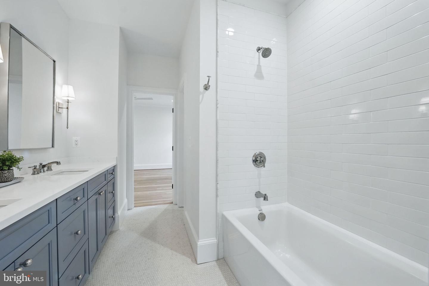 4705 25TH ST N, ARLINGTON, Virginia 22207, 7 Bedrooms Bedrooms, ,6 BathroomsBathrooms,Residential,For sale,4705 25TH ST N,VAAR2059122 MLS # VAAR2059122