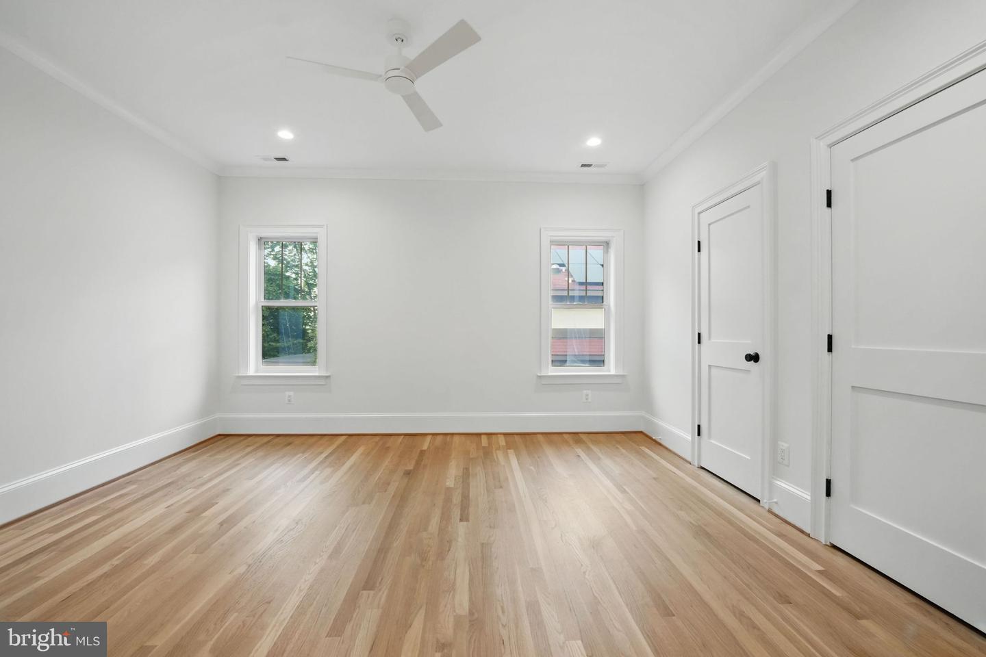 4705 25TH ST N, ARLINGTON, Virginia 22207, 7 Bedrooms Bedrooms, ,6 BathroomsBathrooms,Residential,For sale,4705 25TH ST N,VAAR2059122 MLS # VAAR2059122