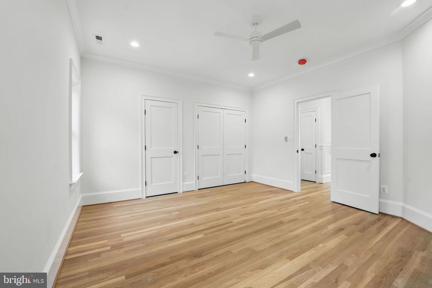 4705 25TH ST N, ARLINGTON, Virginia 22207, 7 Bedrooms Bedrooms, ,6 BathroomsBathrooms,Residential,For sale,4705 25TH ST N,VAAR2059122 MLS # VAAR2059122