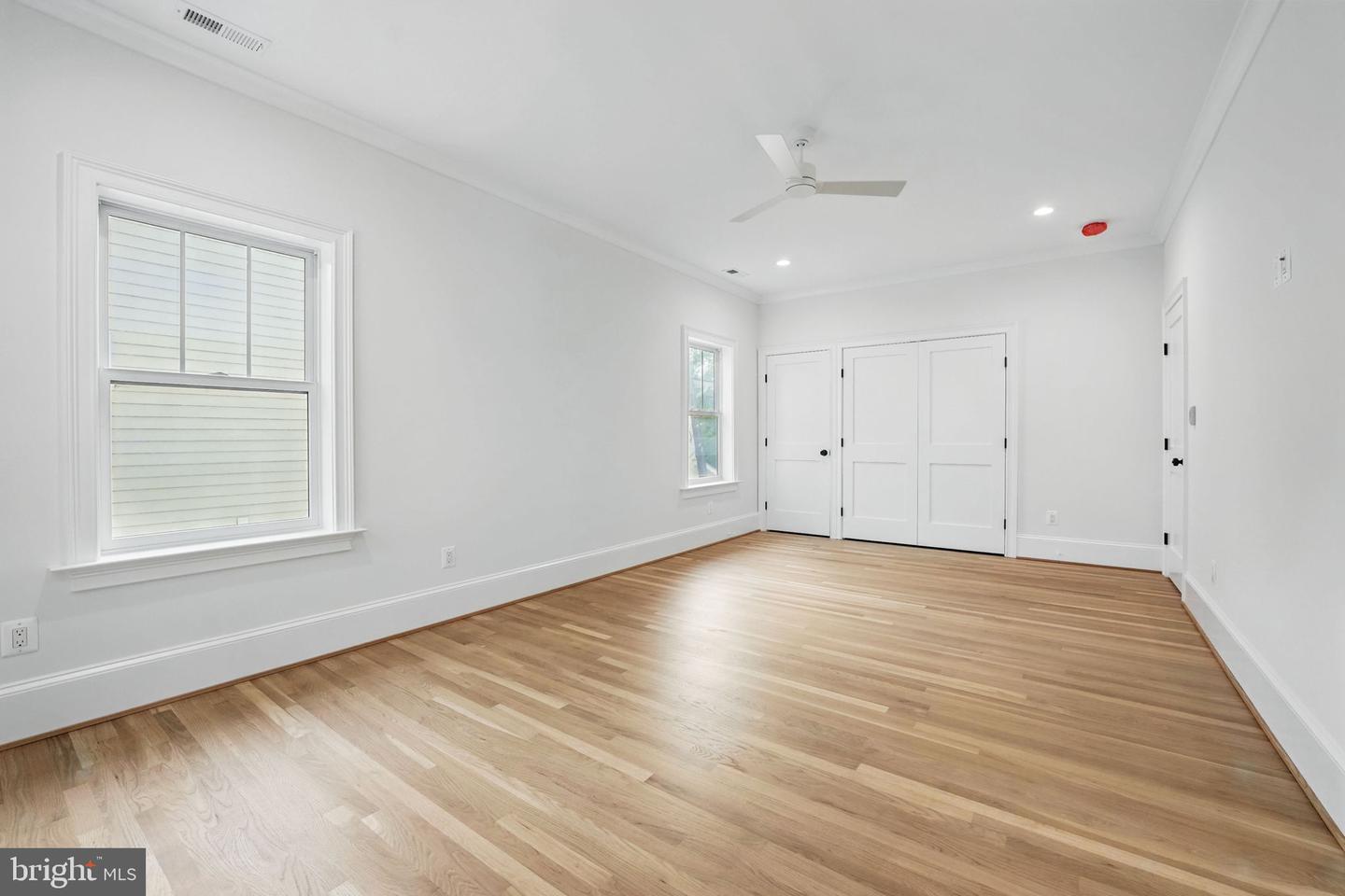 4705 25TH ST N, ARLINGTON, Virginia 22207, 7 Bedrooms Bedrooms, ,6 BathroomsBathrooms,Residential,For sale,4705 25TH ST N,VAAR2059122 MLS # VAAR2059122
