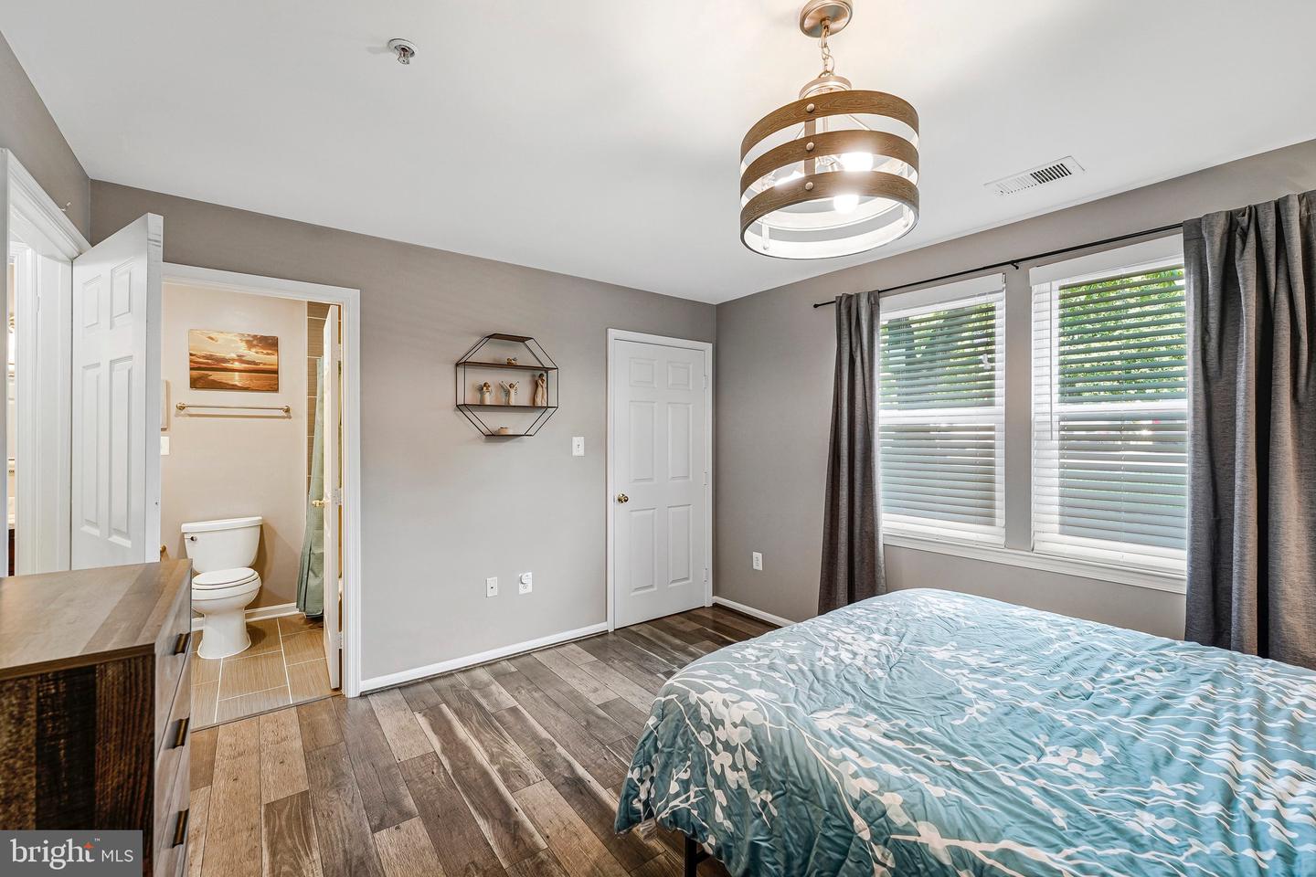 20605 CORNSTALK TER #101, ASHBURN, Virginia 20147, 2 Bedrooms Bedrooms, ,2 BathroomsBathrooms,Residential,For sale,20605 CORNSTALK TER #101,VALO2099204 MLS # VALO2099204