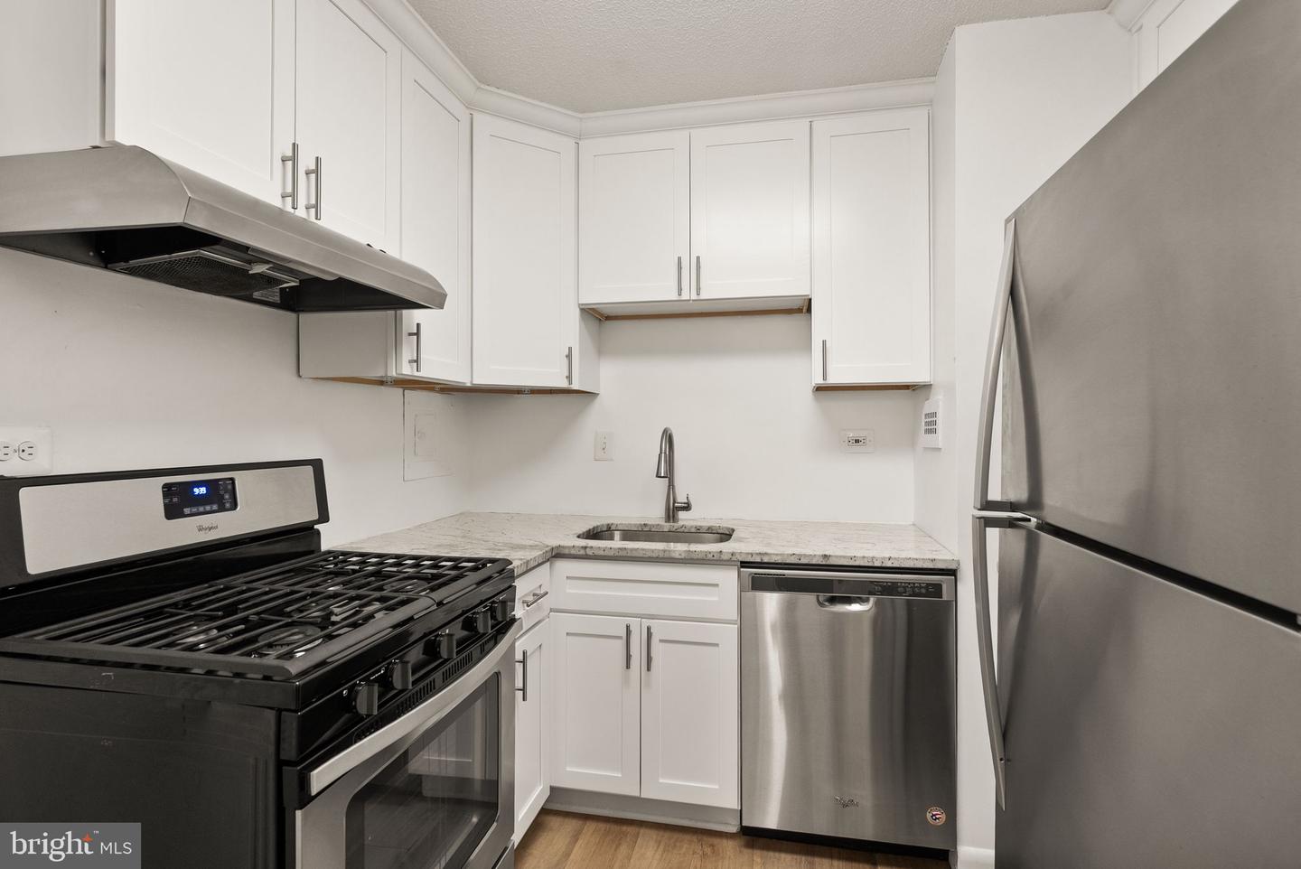 2030 N ADAMS ST #303, ARLINGTON, Virginia 22201, 2 Bedrooms Bedrooms, ,1 BathroomBathrooms,Residential,For sale,2030 N ADAMS ST #303,VAAR2059010 MLS # VAAR2059010
