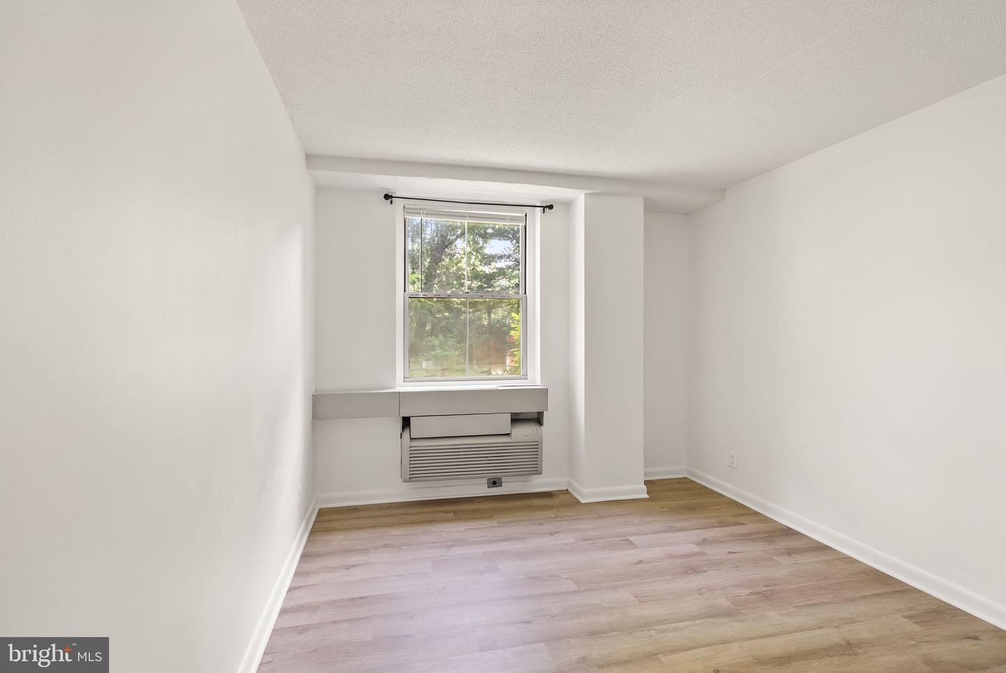2030 N ADAMS ST #303, ARLINGTON, Virginia 22201, 2 Bedrooms Bedrooms, ,1 BathroomBathrooms,Residential,For sale,2030 N ADAMS ST #303,VAAR2059010 MLS # VAAR2059010