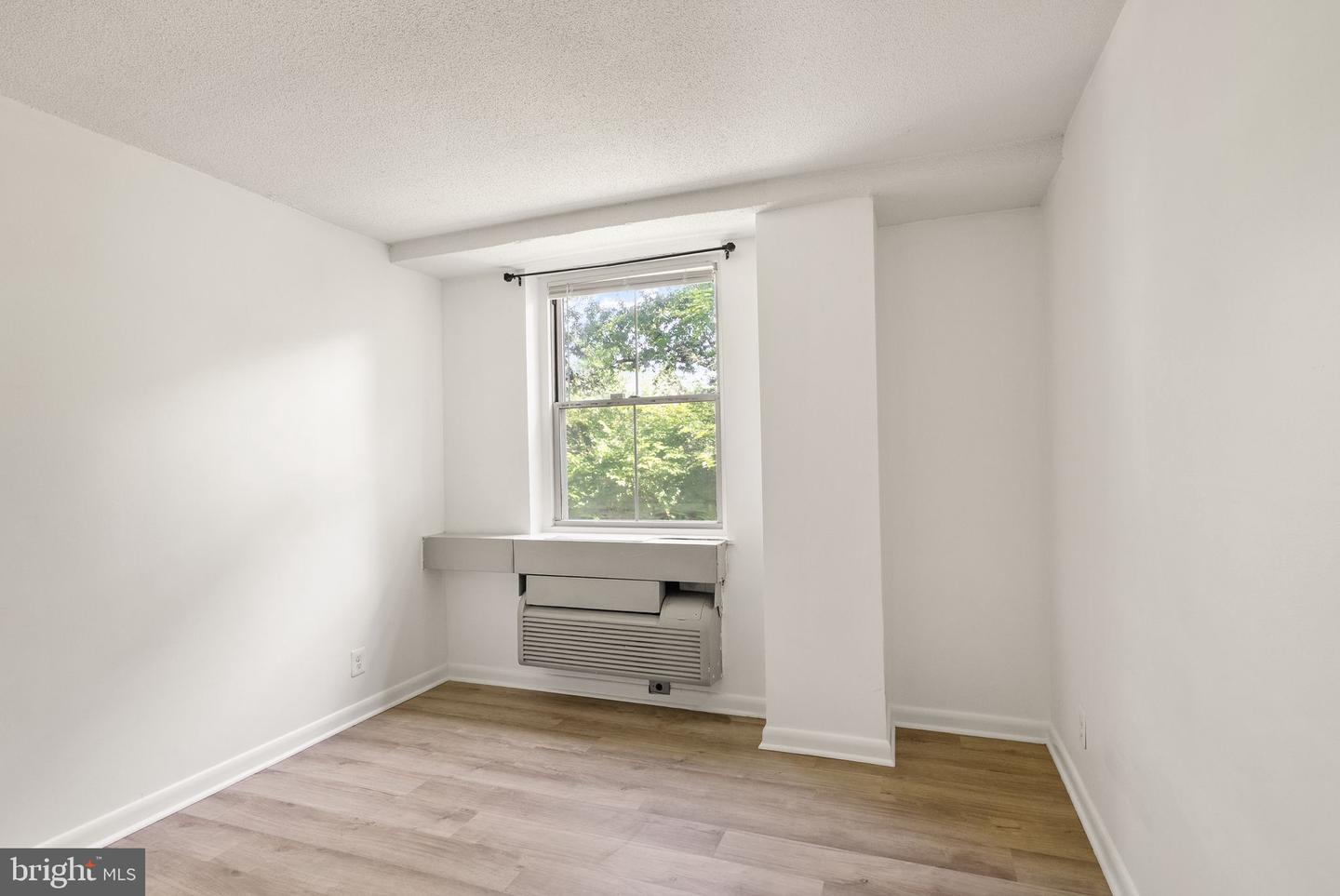 2030 N ADAMS ST #303, ARLINGTON, Virginia 22201, 2 Bedrooms Bedrooms, ,1 BathroomBathrooms,Residential,For sale,2030 N ADAMS ST #303,VAAR2059010 MLS # VAAR2059010