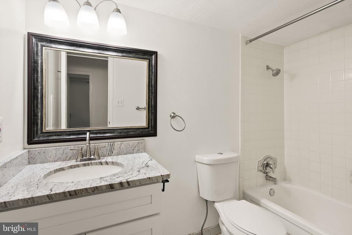 2030 N ADAMS ST #303, ARLINGTON, Virginia 22201, 2 Bedrooms Bedrooms, ,1 BathroomBathrooms,Residential,For sale,2030 N ADAMS ST #303,VAAR2059010 MLS # VAAR2059010