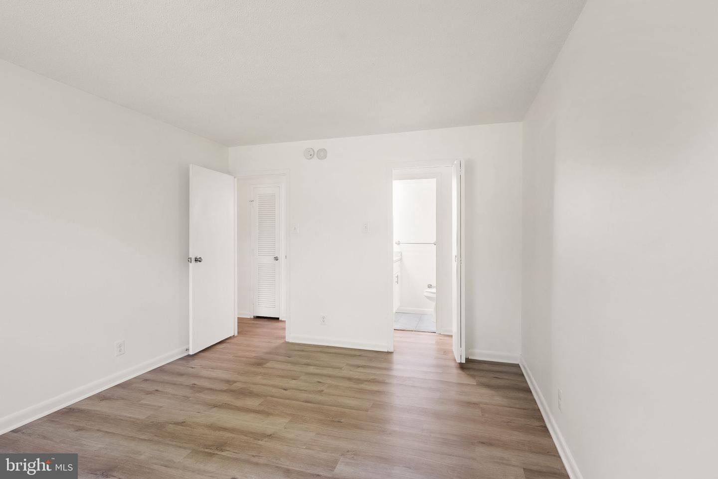 2030 N ADAMS ST #303, ARLINGTON, Virginia 22201, 2 Bedrooms Bedrooms, ,1 BathroomBathrooms,Residential,For sale,2030 N ADAMS ST #303,VAAR2059010 MLS # VAAR2059010