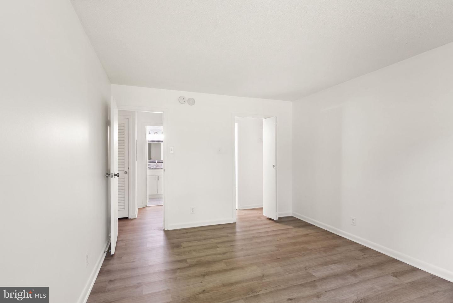2030 N ADAMS ST #303, ARLINGTON, Virginia 22201, 2 Bedrooms Bedrooms, ,1 BathroomBathrooms,Residential,For sale,2030 N ADAMS ST #303,VAAR2059010 MLS # VAAR2059010