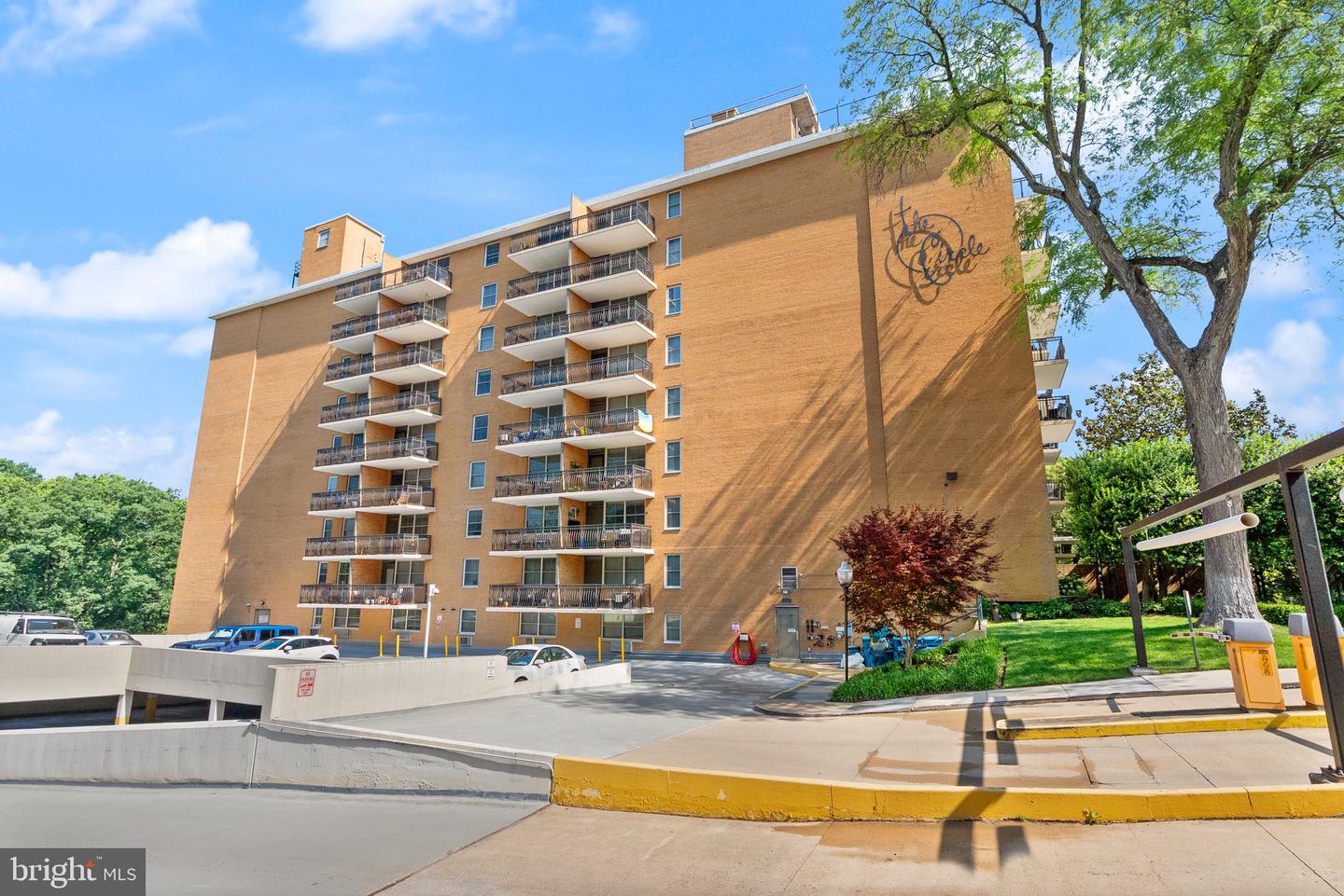 2030 N ADAMS ST #303, ARLINGTON, Virginia 22201, 2 Bedrooms Bedrooms, ,1 BathroomBathrooms,Residential,For sale,2030 N ADAMS ST #303,VAAR2059010 MLS # VAAR2059010