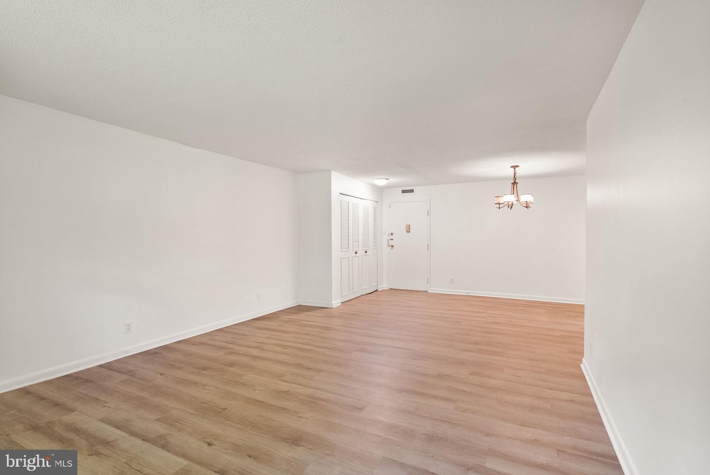 2030 N ADAMS ST #303, ARLINGTON, Virginia 22201, 2 Bedrooms Bedrooms, ,1 BathroomBathrooms,Residential,For sale,2030 N ADAMS ST #303,VAAR2059010 MLS # VAAR2059010