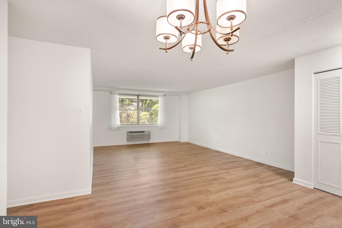 2030 N ADAMS ST #303, ARLINGTON, Virginia 22201, 2 Bedrooms Bedrooms, ,1 BathroomBathrooms,Residential,For sale,2030 N ADAMS ST #303,VAAR2059010 MLS # VAAR2059010