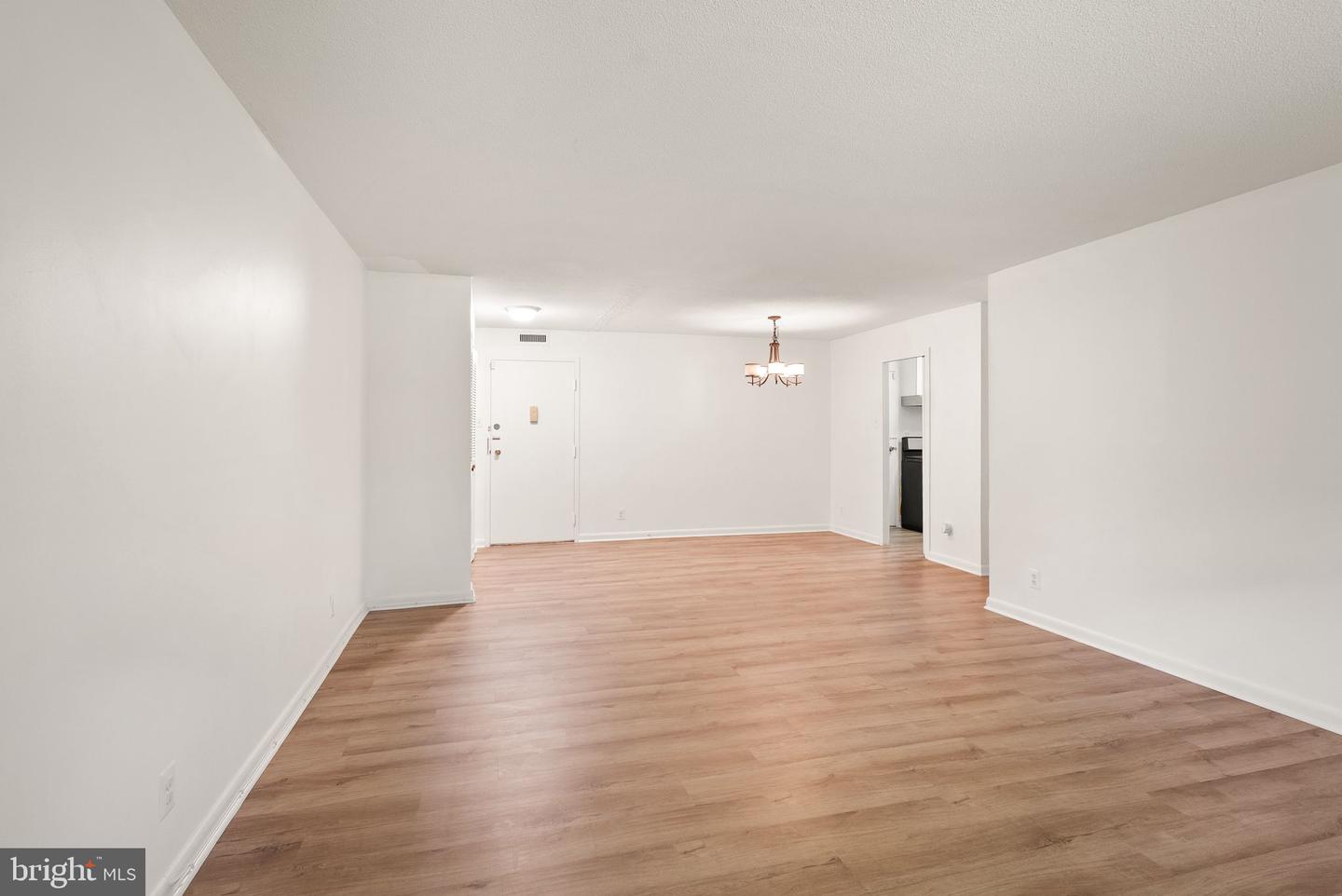2030 N ADAMS ST #303, ARLINGTON, Virginia 22201, 2 Bedrooms Bedrooms, ,1 BathroomBathrooms,Residential,For sale,2030 N ADAMS ST #303,VAAR2059010 MLS # VAAR2059010