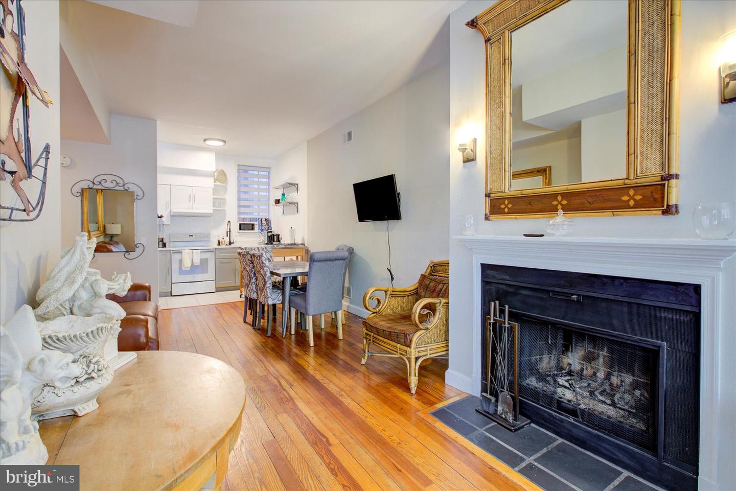 1118 F ST NE, WASHINGTON, District Of Columbia 20002, 8 Bedrooms Bedrooms, 12 Rooms Rooms,7 BathroomsBathrooms,Residential,For sale,1118 F ST NE,DCDC2205338 MLS # DCDC2205338