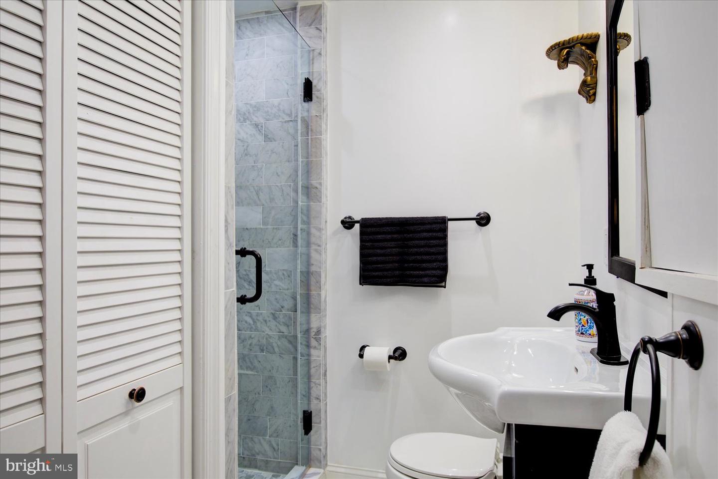 1118 F ST NE, WASHINGTON, District Of Columbia 20002, 8 Bedrooms Bedrooms, 12 Rooms Rooms,7 BathroomsBathrooms,Residential,For sale,1118 F ST NE,DCDC2205338 MLS # DCDC2205338