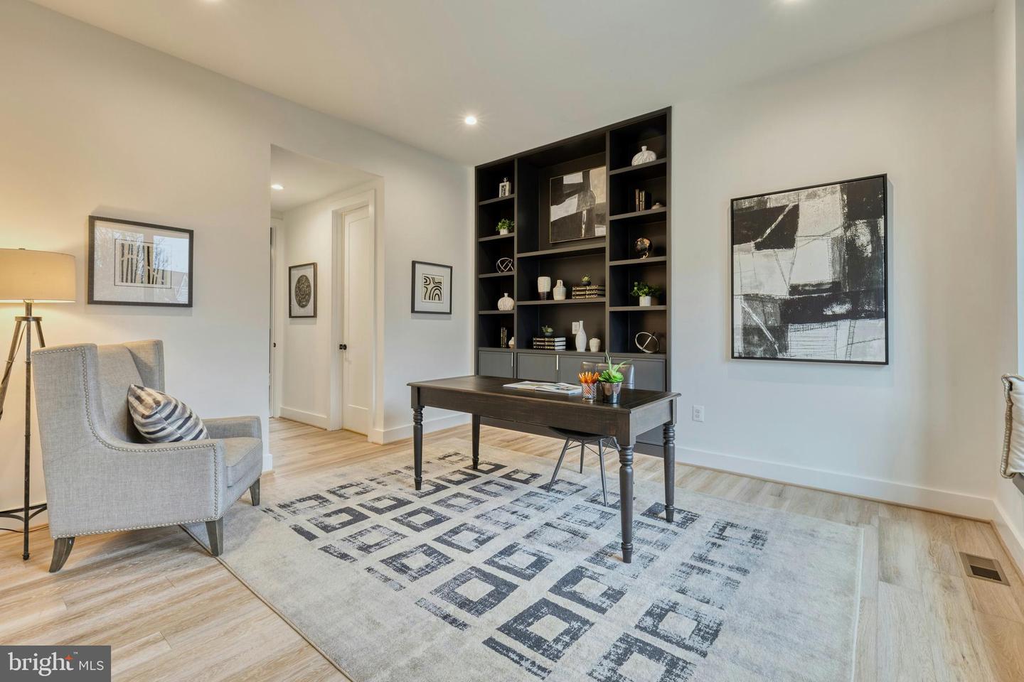 6400 26TH ST N, ARLINGTON, Virginia 22207, 6 Bedrooms Bedrooms, ,6 BathroomsBathrooms,Residential,For sale,6400 26TH ST N,VAAR2059100 MLS # VAAR2059100