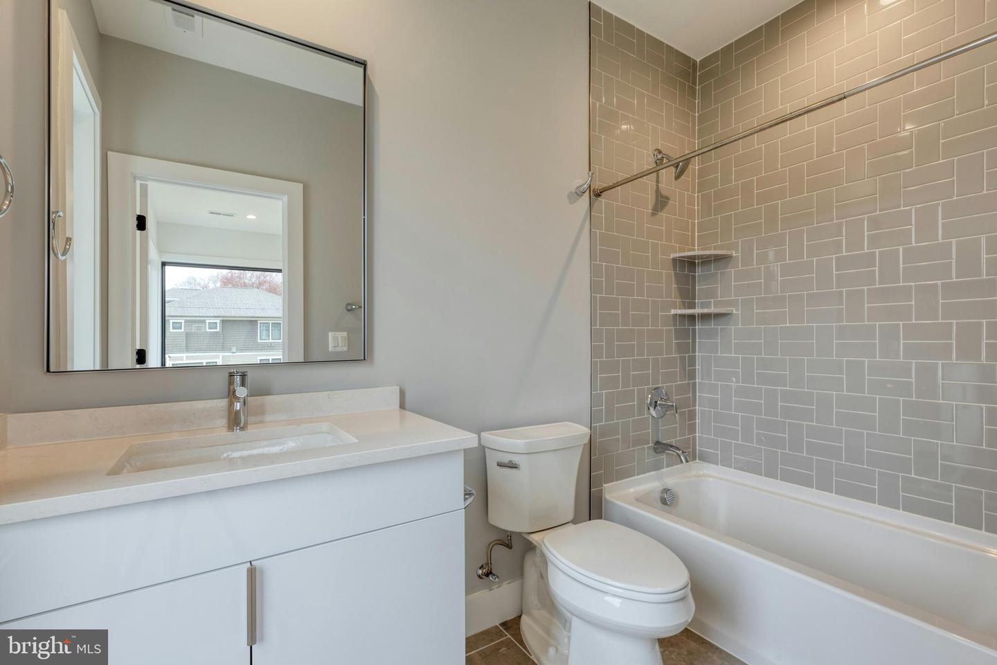 6400 26TH ST N, ARLINGTON, Virginia 22207, 6 Bedrooms Bedrooms, ,6 BathroomsBathrooms,Residential,For sale,6400 26TH ST N,VAAR2059100 MLS # VAAR2059100
