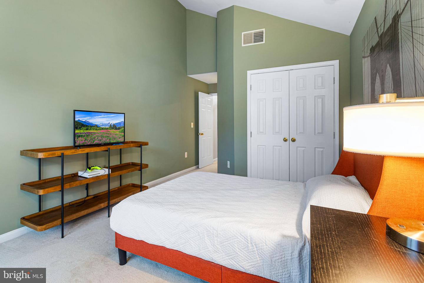 2711 BELLFOREST CT #405, VIENNA, Virginia 22180, 3 Bedrooms Bedrooms, ,2 BathroomsBathrooms,Residential,For sale,2711 BELLFOREST CT #405,VAFX2247020 MLS # VAFX2247020