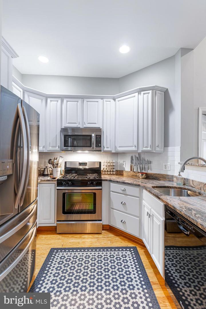 2711 BELLFOREST CT #405, VIENNA, Virginia 22180, 3 Bedrooms Bedrooms, ,2 BathroomsBathrooms,Residential,For sale,2711 BELLFOREST CT #405,VAFX2247020 MLS # VAFX2247020