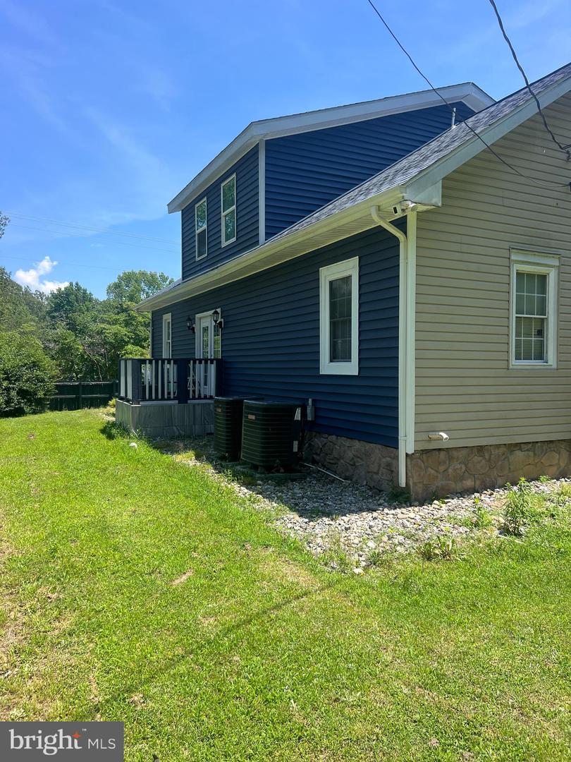 9118 OLD BLOCK HOUSE LN, SPOTSYLVANIA, Virginia 22551, 4 Bedrooms Bedrooms, ,2 BathroomsBathrooms,Residential,For sale,9118 OLD BLOCK HOUSE LN,VASP2033924 MLS # VASP2033924