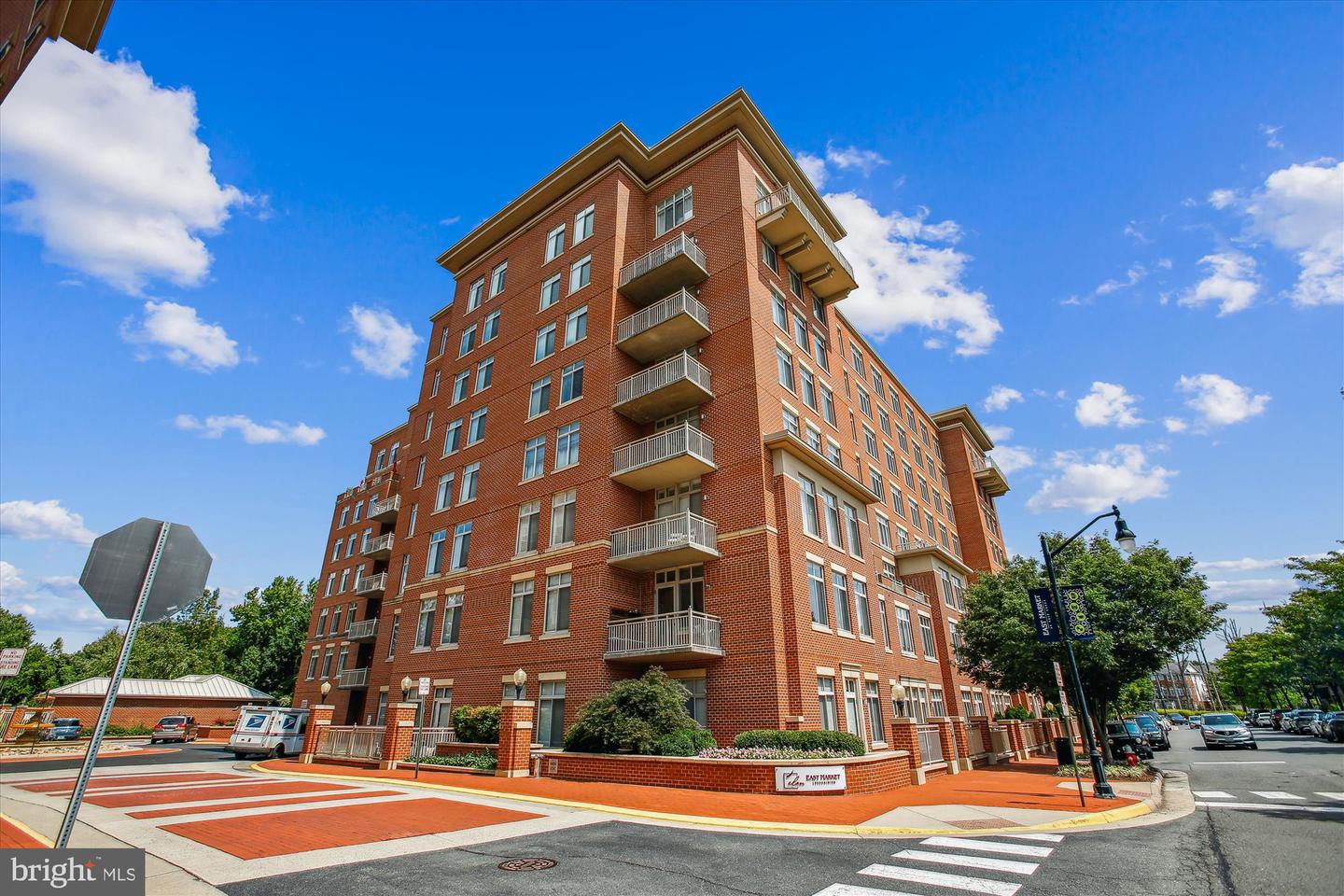 4480 MARKET COMMONS DR #509, FAIRFAX, Virginia 22033, 2 Bedrooms Bedrooms, ,2 BathroomsBathrooms,Residential,For sale,4480 MARKET COMMONS DR #509,VAFX2197724 MLS # VAFX2197724